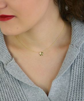 Delikatny naszyjnik damski Nomination Italy z kolekcji Petit Sparkle. Srebro 925 pozłacane 18K żółtym złotem, ozdobna koniczynka z cyrkoniami. Regulowana długość 38–44 cm. Idealny prezent z certyfikatem autentyczności (3).JPG